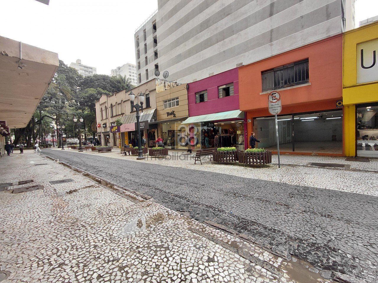 Ponto Comercial/loja/box no Centro